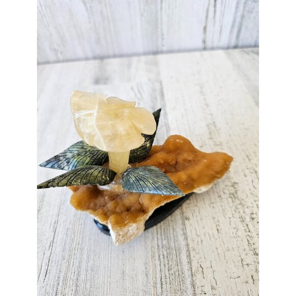 Calcite crystal mushroom plant rock unique agate - Picture 6 of 12